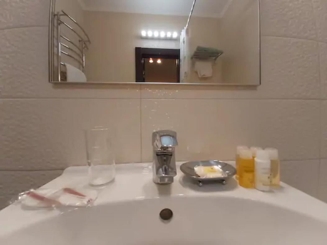 Lux Apartment, Liko Grad Kijów Zewnętrze zdjęcie